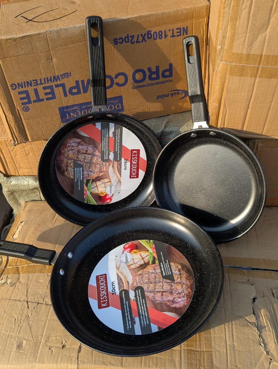 poêle anti adhésive série de 3 pcs , bien lourd, immédiatement disponible 30 cm/ 26 cm/ 22 cm poêle anti adhésive série de 3 pcs , bien lourd, immédiatement disponible 30 cm/ 26 cm/ 22 cm