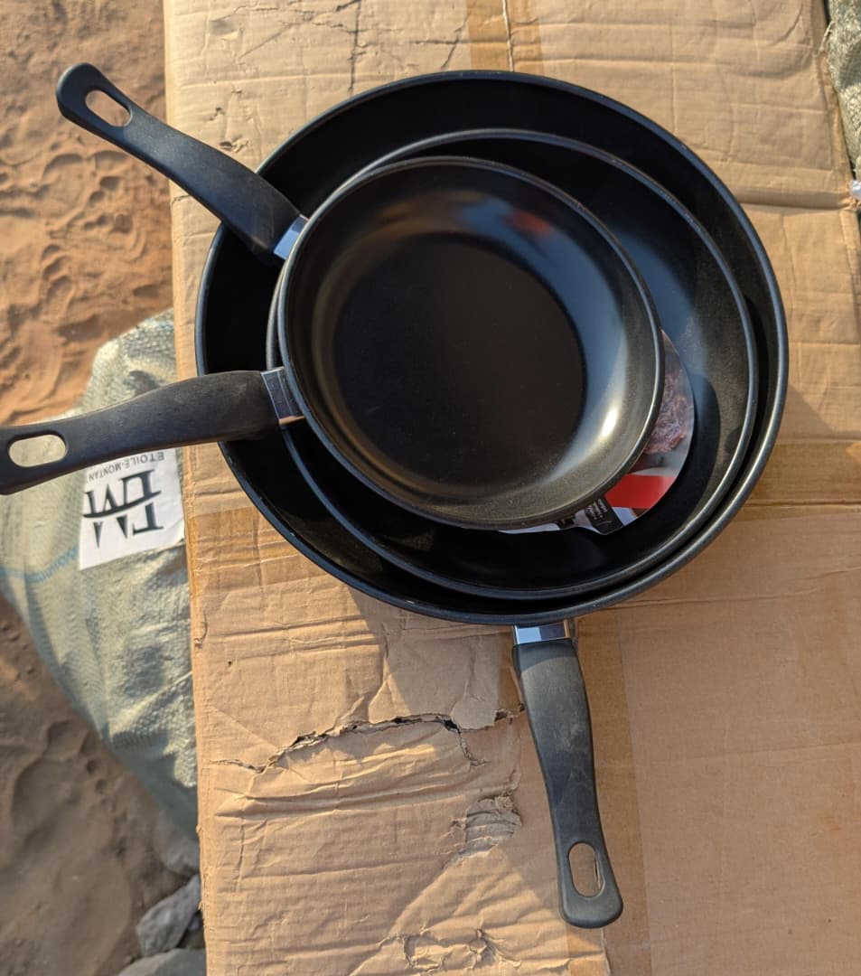 poêles antiadhésives premium – série de 3 pièces (30 cm / 24 cm / 20 cm) poêles antiadhésives premium – série de 3 pièces (30 cm / 24 cm / 20 cm)